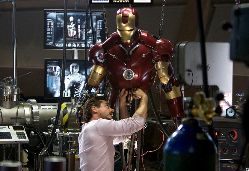 Illustration for article titled Iron Man Review (Verdict: 126 Minutes of Gadget Porn)